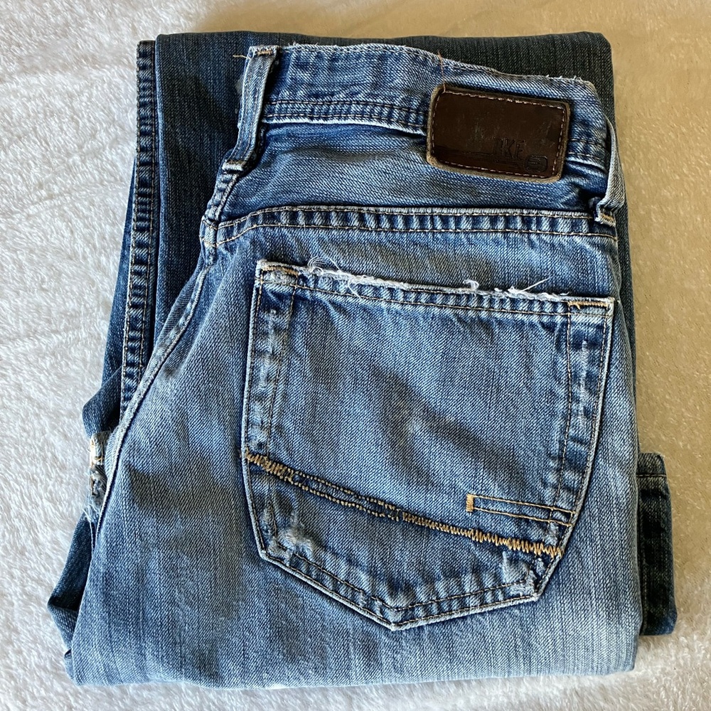 BKE Tyler Distressed Jeans - Picture 10 of 10